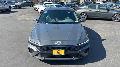 2025 Hyundai ELANTRA SEL