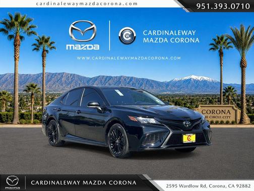 Midnight Black Metallic 2022 Toyota Camry SE