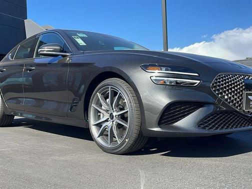 2025 Genesis G70 2.5T RWD