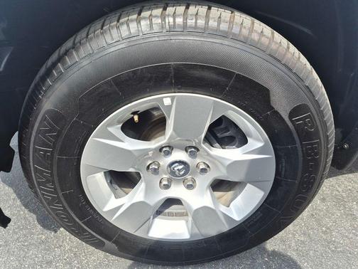 Bright White Clearcoat 2022 RAM 1500 Big Horn/Lone Star