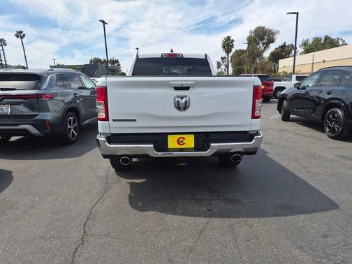 Bright White Clearcoat 2022 RAM 1500 Big Horn/Lone Star