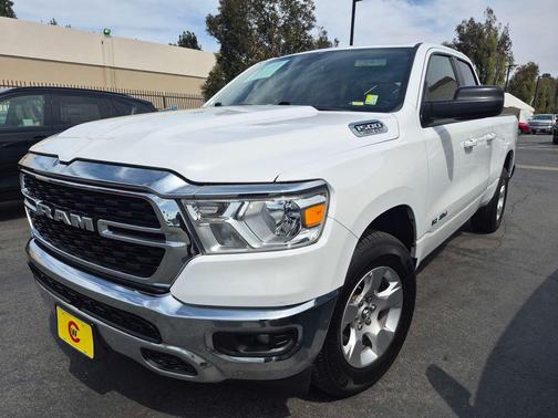 Bright White Clearcoat 2022 RAM 1500 Big Horn/Lone Star