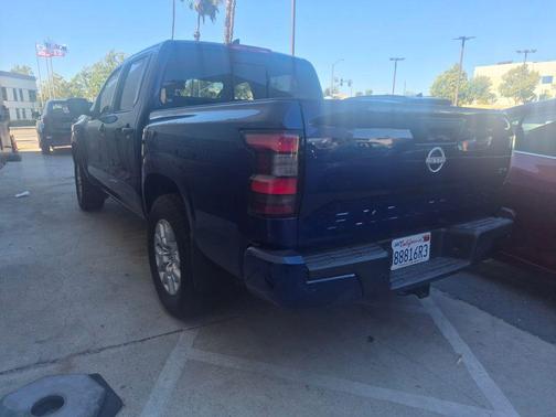 Deep Blue Pearl 2022 Nissan Frontier SV