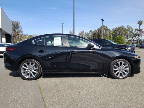 2023 Mazda Mazda3 FWD w/Preferred Package