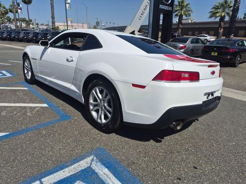 Summit White 2015 Chevrolet Camaro 1LT