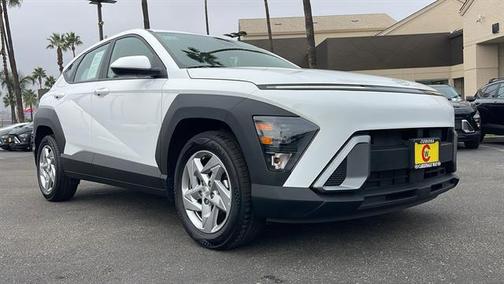 2025 Hyundai KONA SE