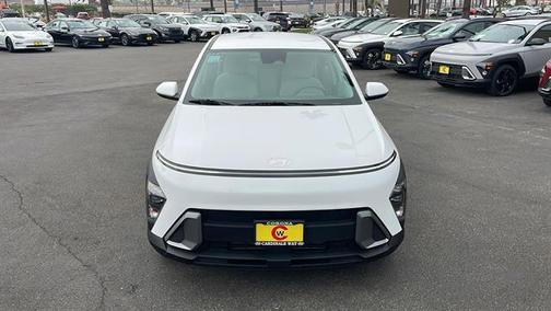 2025 Hyundai KONA SE