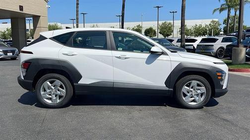 2025 Hyundai KONA SE