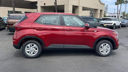 2025 Hyundai VENUE SE