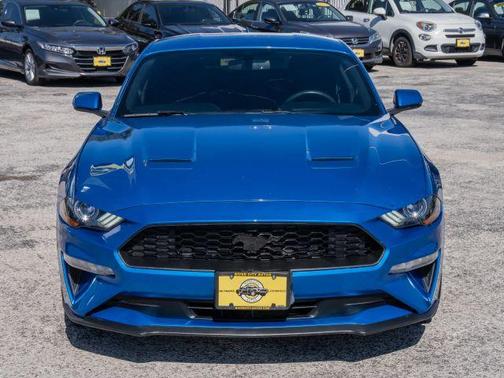 2020 Ford Mustang EcoBoost