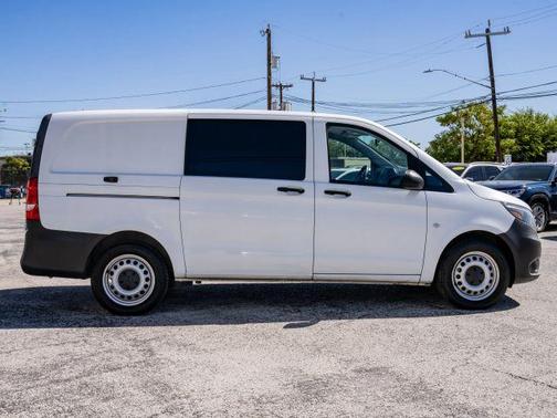 2021 Mercedes-Benz Metris Base