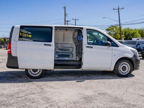 2021 Mercedes-Benz Metris Base