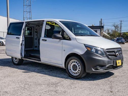 2021 Mercedes-Benz Metris Base