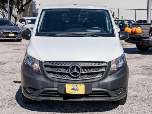 2021 Mercedes-Benz Metris Base