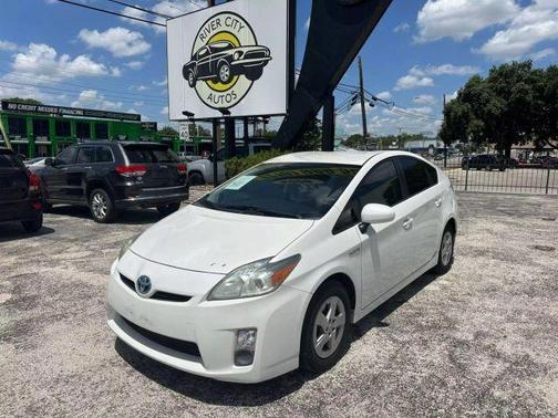 2010 Toyota Prius III