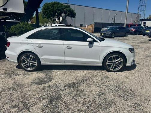 Glacier White Metallic 2017 Audi A3 2.0T Premium