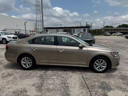 2016 Volkswagen Passat 1.8T S