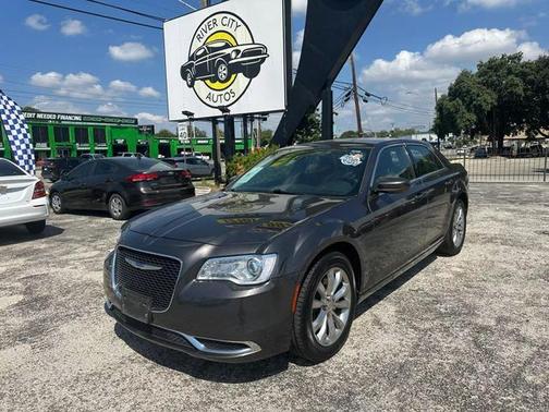 2018 Chrysler 300 Touring