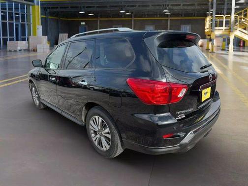2020 Nissan Pathfinder SL