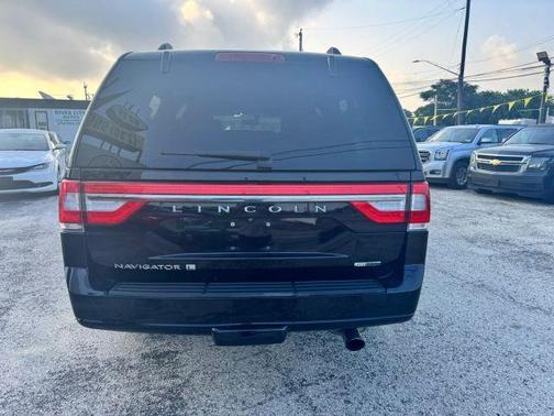 2016 Lincoln Navigator L Select
