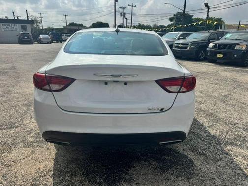 2015 Chrysler 200 S