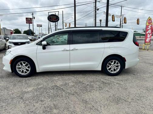 2020 Chrysler Voyager LXI
