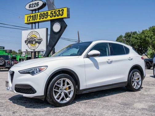 2018 Alfa Romeo Stelvio Base