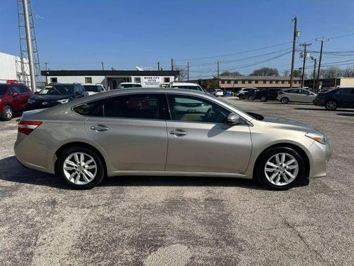 2013 Toyota Avalon XLE