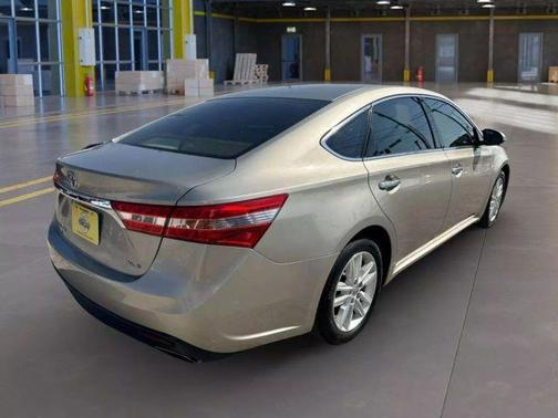 2013 Toyota Avalon XLE Premium