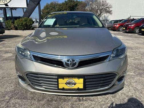 2013 Toyota Avalon XLE