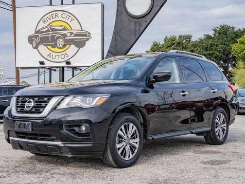 2019 Nissan Pathfinder SV