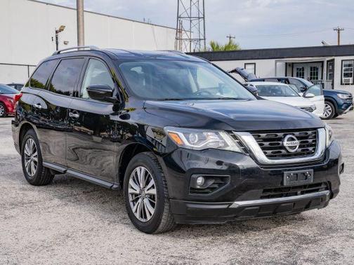 2019 Nissan Pathfinder SV