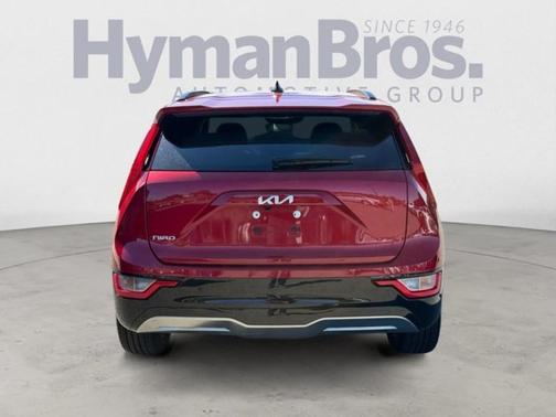 Runway Red 2023 Kia Niro EV Wind