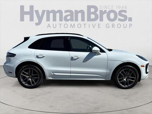 2023 Porsche Macan Base