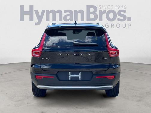 2019 Volvo XC40 T5 Momentum