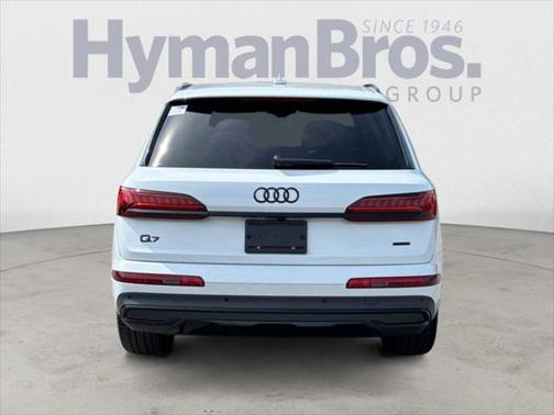 2022 Audi Q7 45 Premium