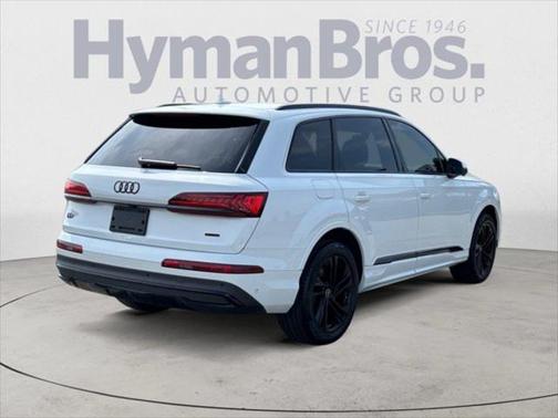 2022 Audi Q7 45 Premium