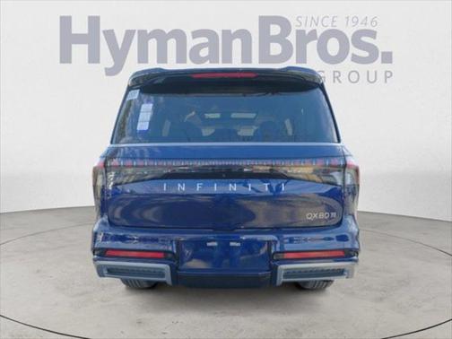 2025 INFINITI QX80 Luxe