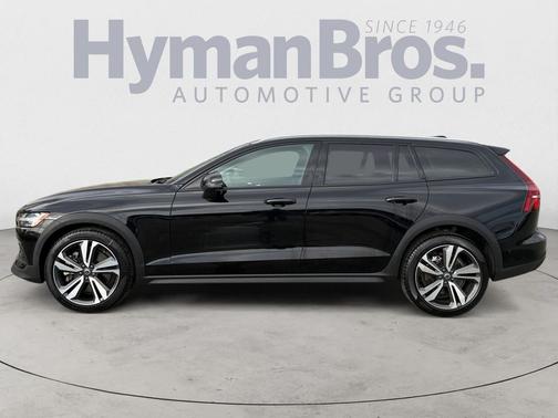 2025 Volvo V60 Cross Country Plus, B5 AWD Gas (mild hybrid)