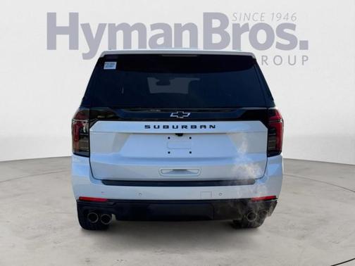 Iridescent Pearl Tricoat 2025 Chevrolet Suburban 4WD Z71