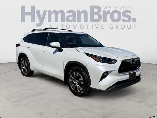 Wind Chill Pearl 2022 Toyota Highlander XLE