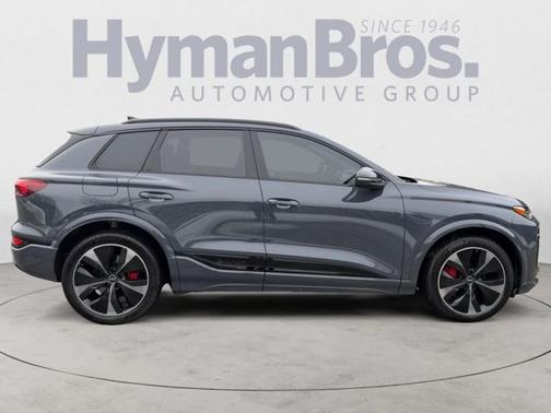 2025 Audi SQ6 e-tron Prestige quattro
