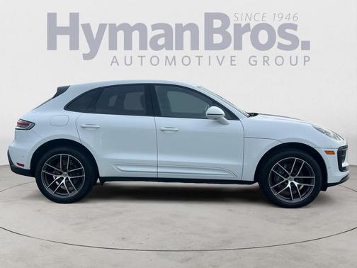 2022 Porsche Macan Premium Plus, 20 Wheels