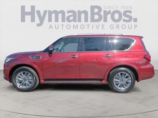 2022 INFINITI QX80 Luxe