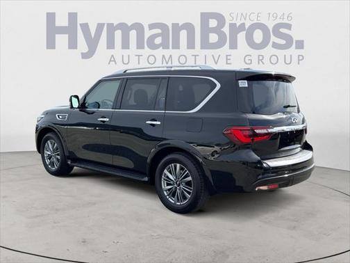 2022 INFINITI QX80 Luxe