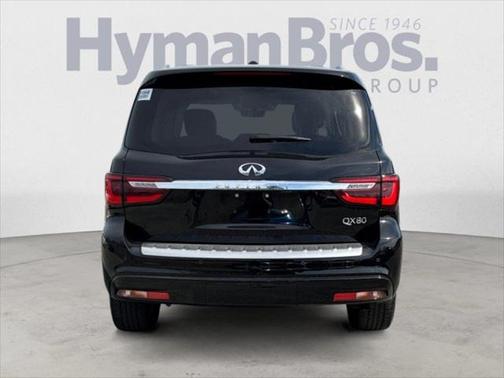 2022 INFINITI QX80 Luxe