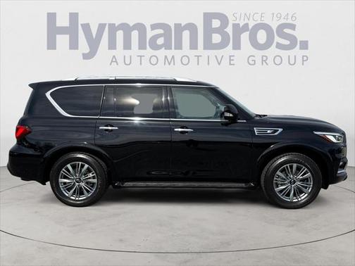 2022 INFINITI QX80 Luxe