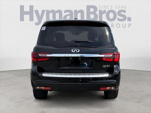 2022 INFINITI QX80 Luxe
