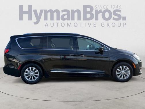 2018 Chrysler Pacifica Touring-L Plus