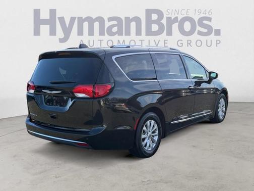 2018 Chrysler Pacifica Touring-L Plus